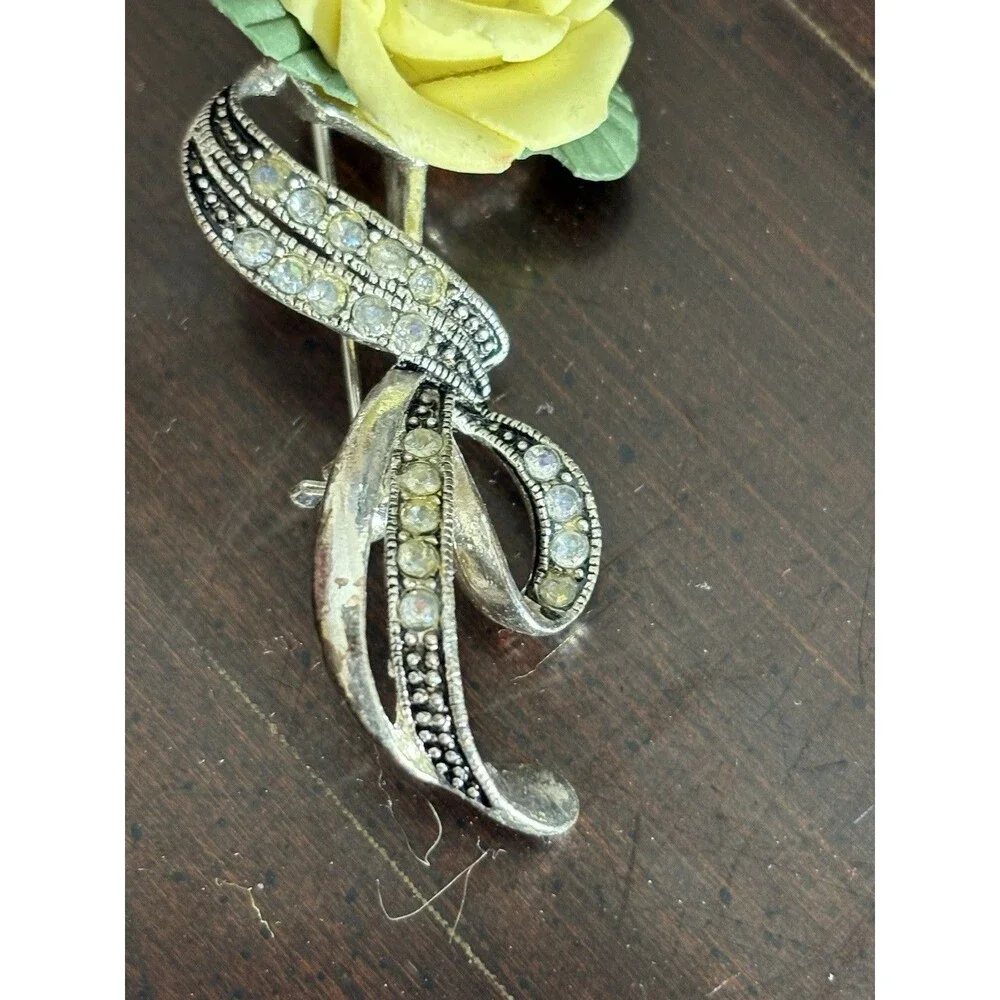 Vintage AVON Porcelain Sweet Yellow Rose Silver Tone & Rhinestone Brooch Pin - Picture 4 of 9